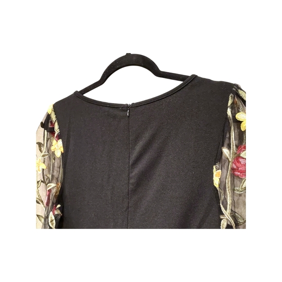 Emery Rose Floral Jumpsuit - Picture 4 of 8